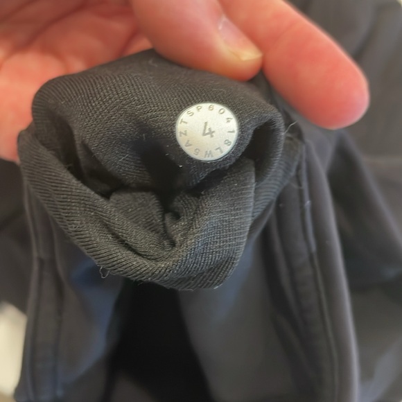 Lululemon Fast & Free, Black, Sz 4 - Picture 4 of 4